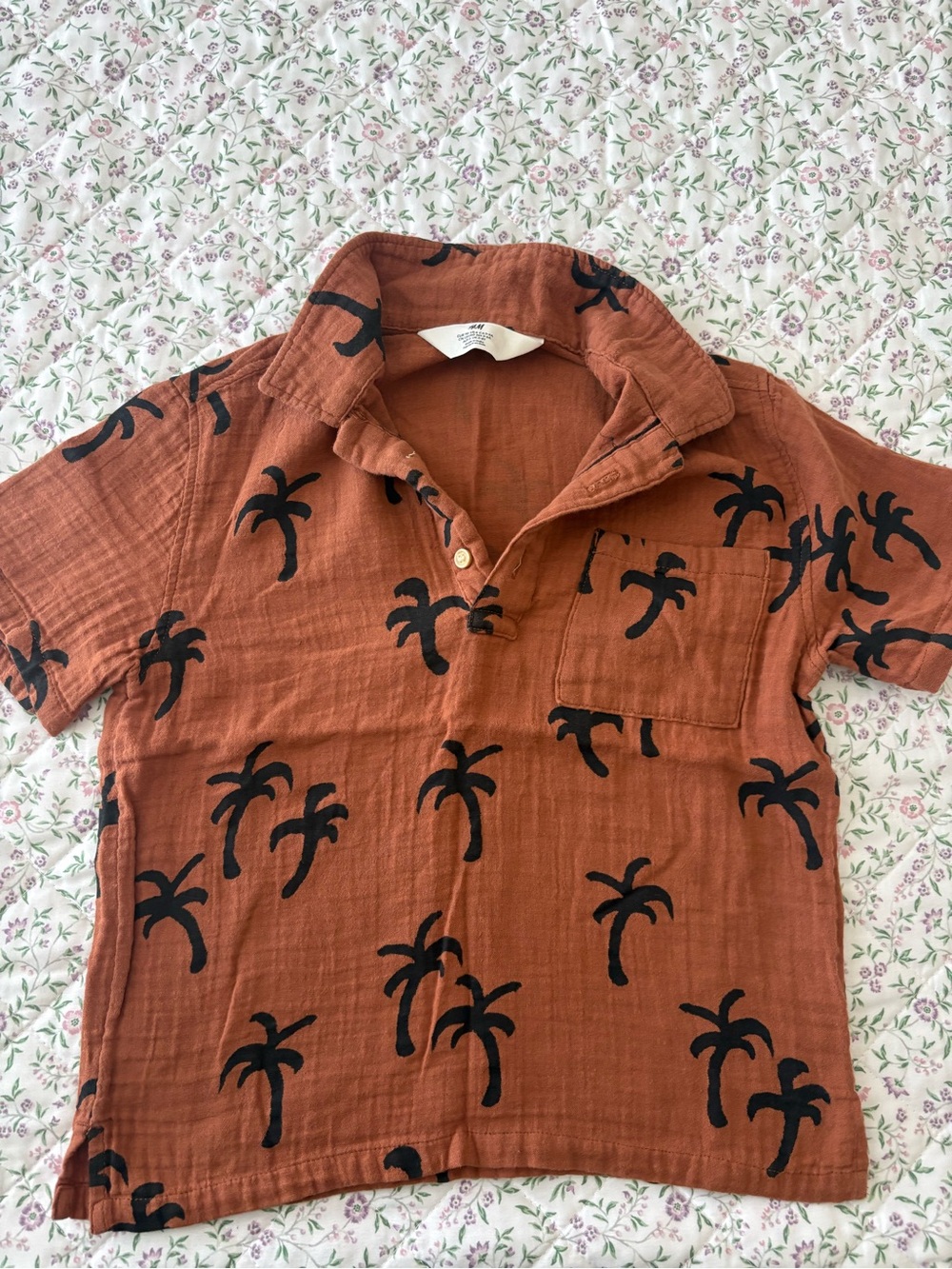 H&M Rust Brown Short Sleeve Palm-Print Shirt